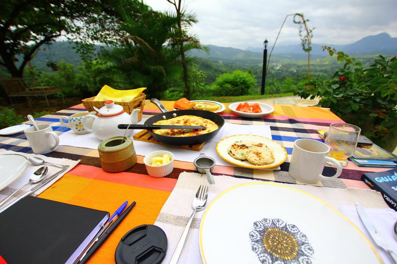 Summit View Bed & Breakfast แคนดี้ ภายนอก รูปภาพ