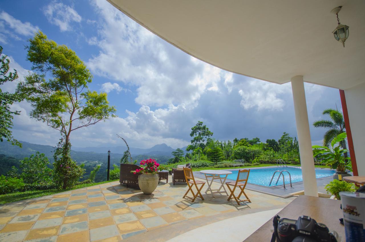 Summit View Bed & Breakfast แคนดี้ ภายนอก รูปภาพ