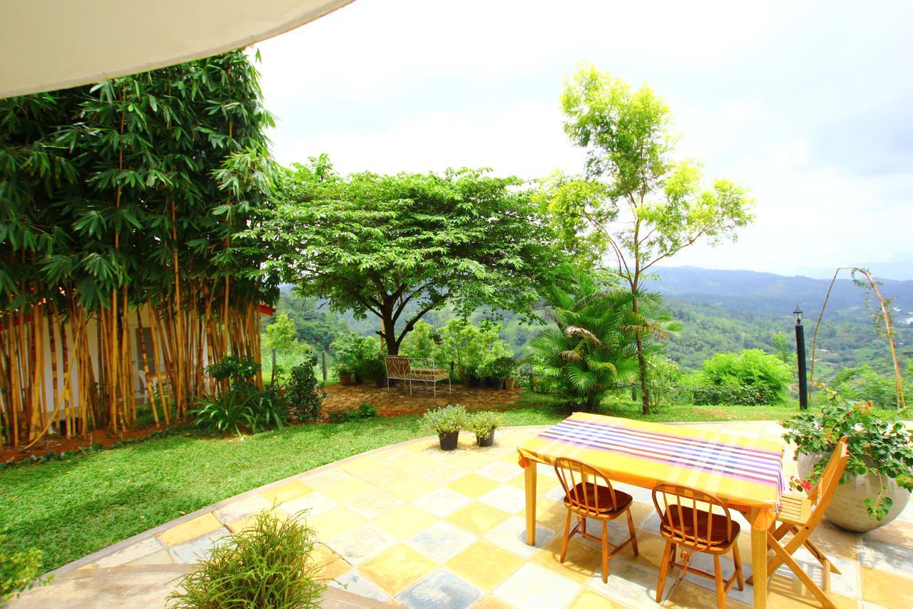 Summit View Bed & Breakfast แคนดี้ ภายนอก รูปภาพ