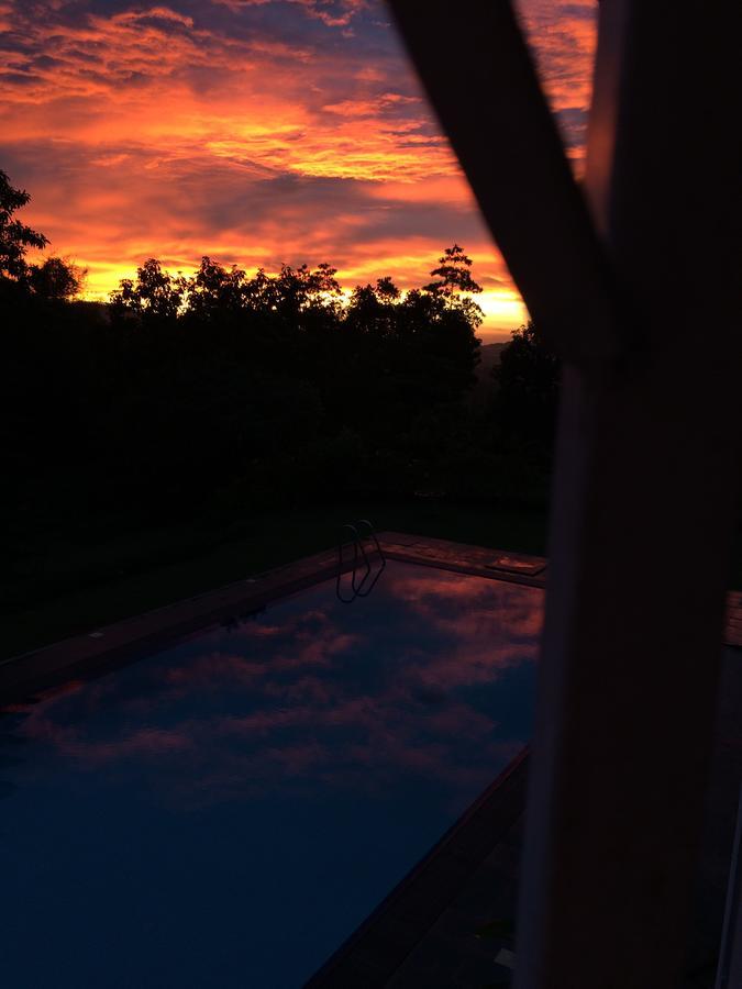 Summit View Bed & Breakfast แคนดี้ ภายนอก รูปภาพ